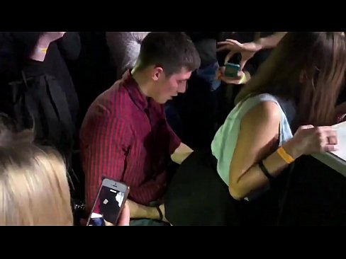❤️ Īsts sekss krievu naktsklubā. 18 gadus veca krievu meitene anālajā atverē un vagīnā, kas drāzta naktsklubā ❌ Seks video pie mums lv.vegasservice.ru ❌️❤